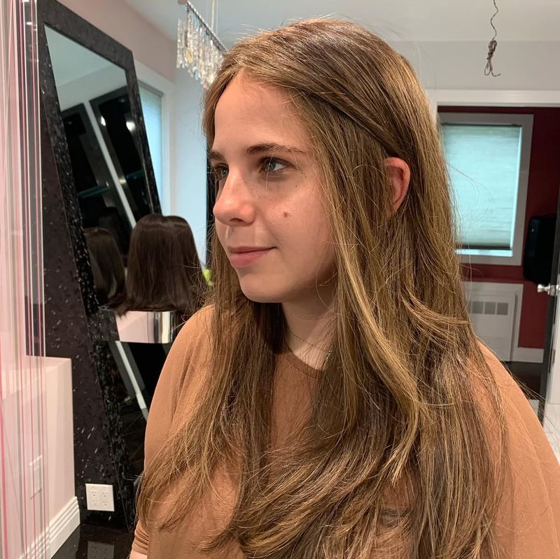 Long wig with a deep lace front